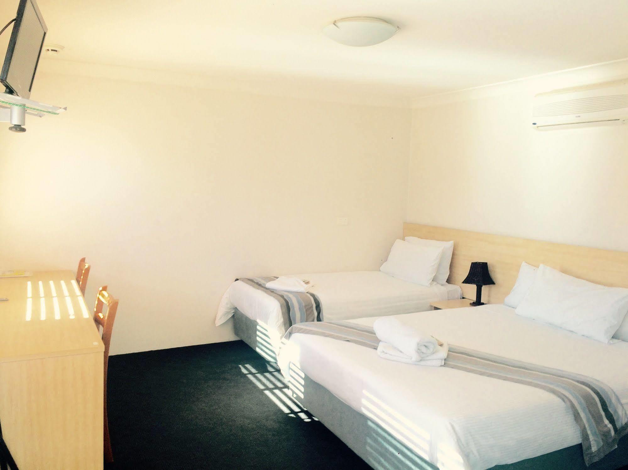 Red Cedar Motel Muswellbrook Esterno foto