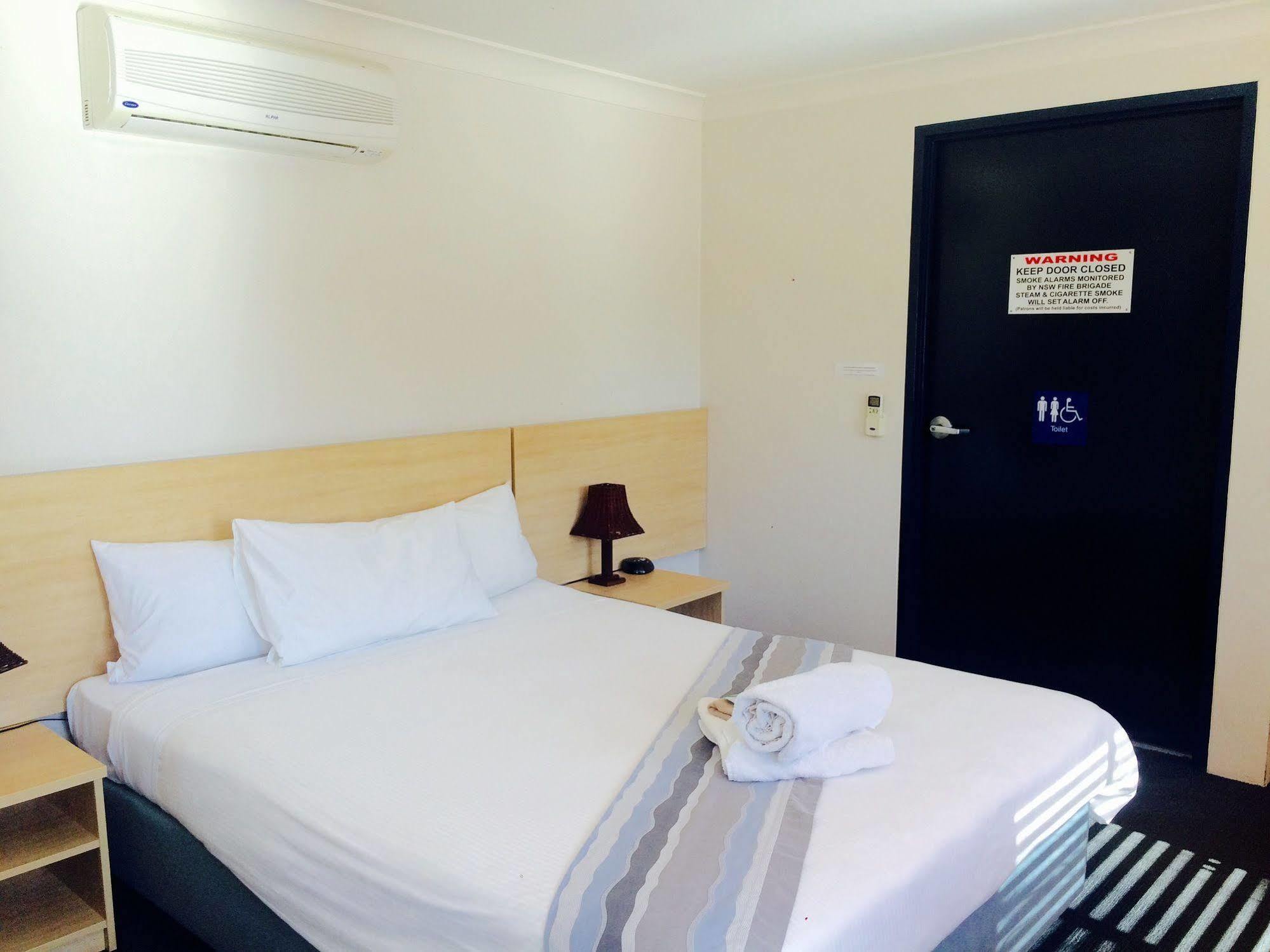 Red Cedar Motel Muswellbrook Esterno foto